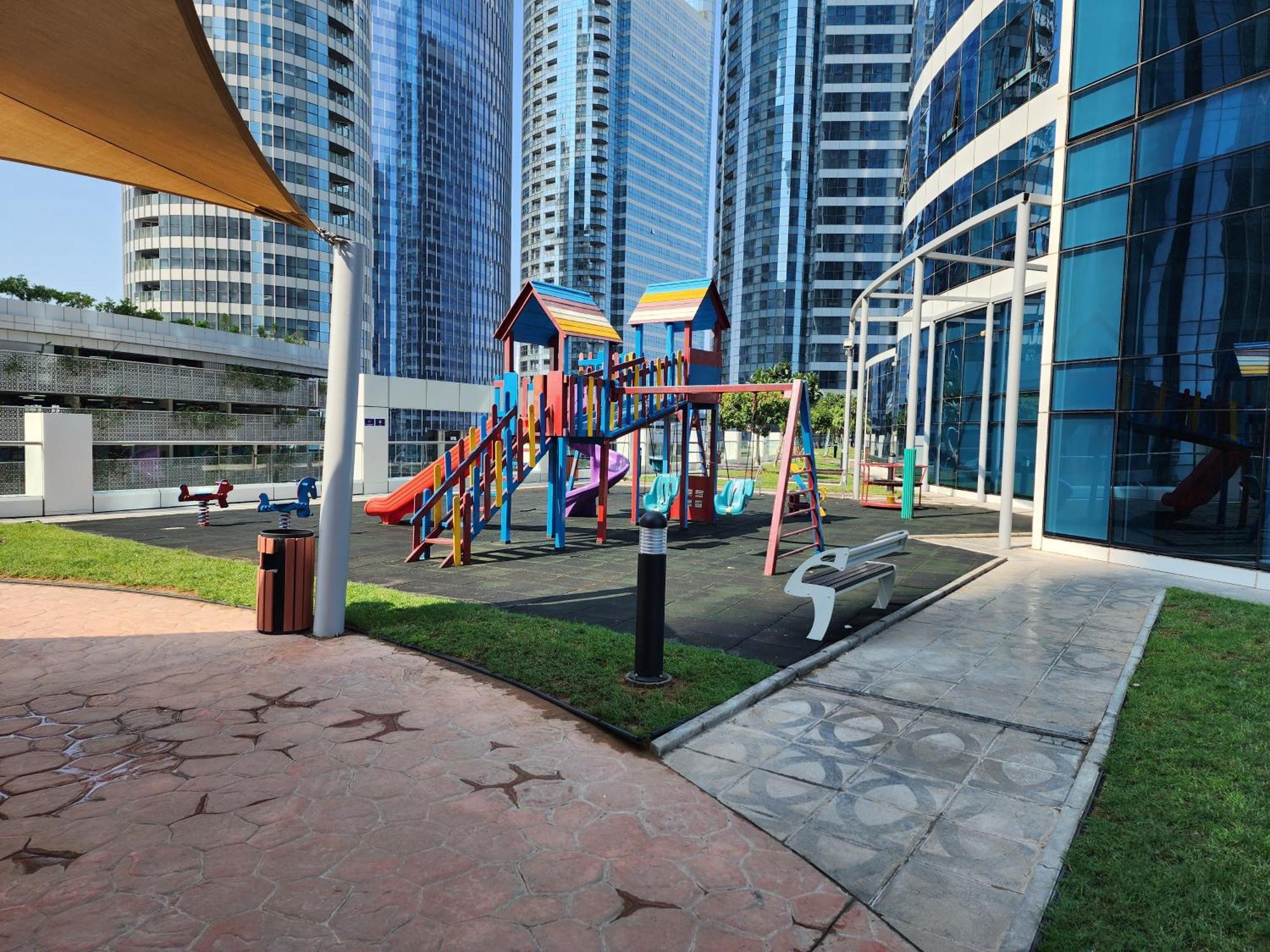 Harf4606 Huge Water Front 1br With 2 Sofa Beds In Alreem Island * Abou Dabi